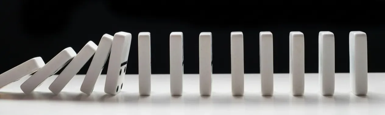 Row of falling dominoes